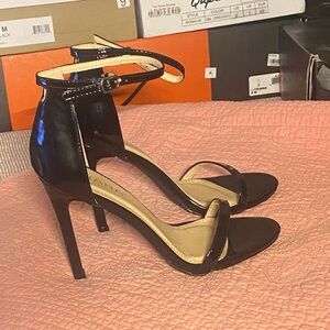 Liliana Black Nikia ankle strap heels, size 9 worn twice. With box